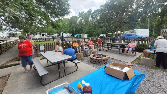 Hideaway Ponds Resort Picture 3