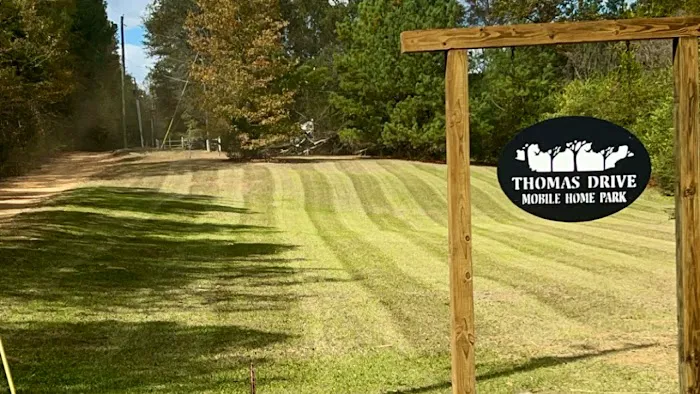 Thomas Drive Mobile Home Park Picture 9