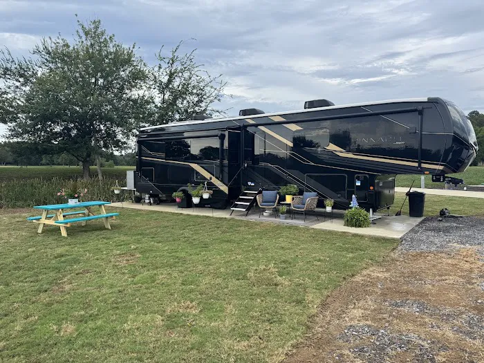 Lake Pointe RV Park Picture 3