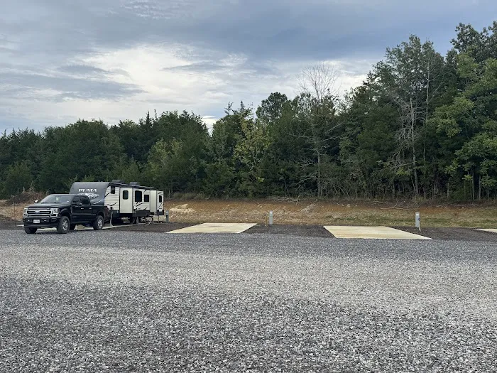 Lake Pointe RV Park Picture 7