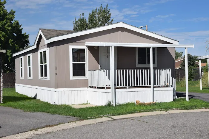 Redwood Village Manufactured Home Community Picture 3