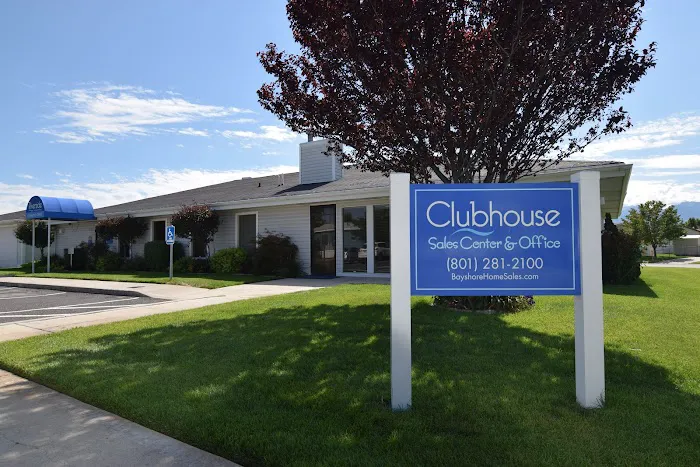 Riverside Manufactured Home Community Picture 4