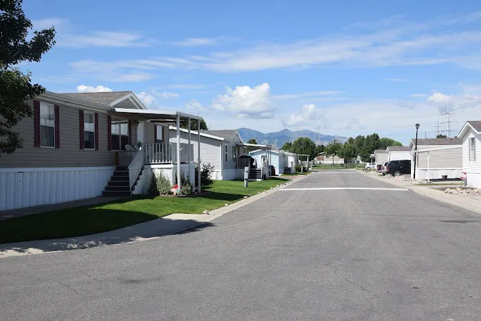 Riverside Manufactured Home Community Picture 8