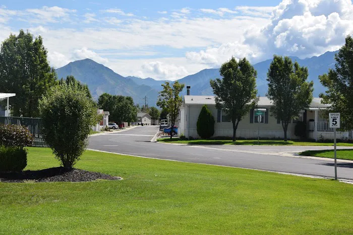 Riverside Manufactured Home Community Picture 3