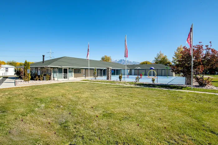 Meadowbrook Village Mobile Home Park Picture 4