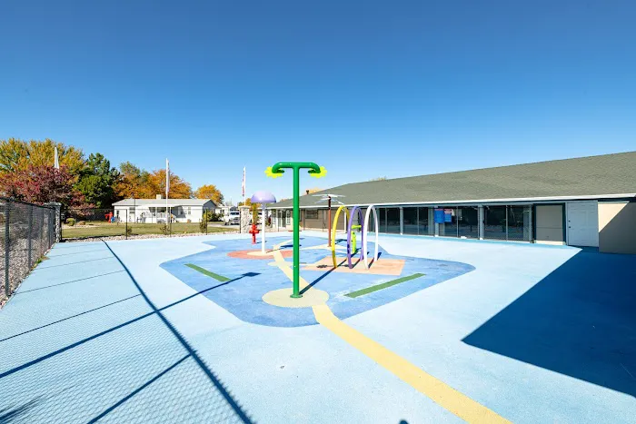 Meadowbrook Village Mobile Home Park Picture 3