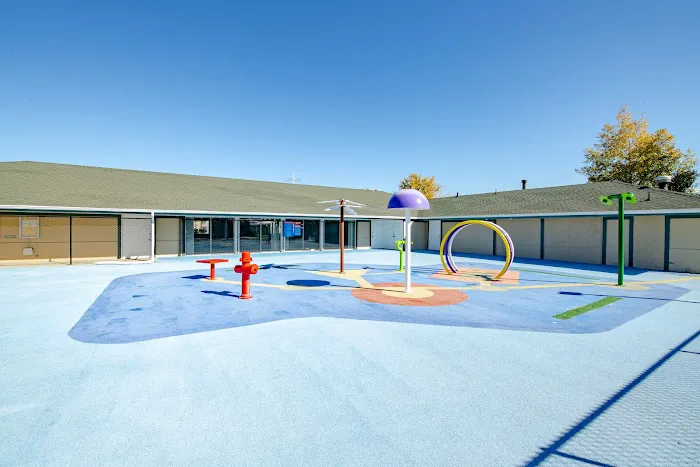 Meadowbrook Village Mobile Home Park Picture 9