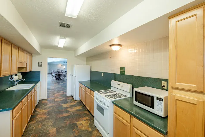 Meadowbrook Village Mobile Home Park Picture 8