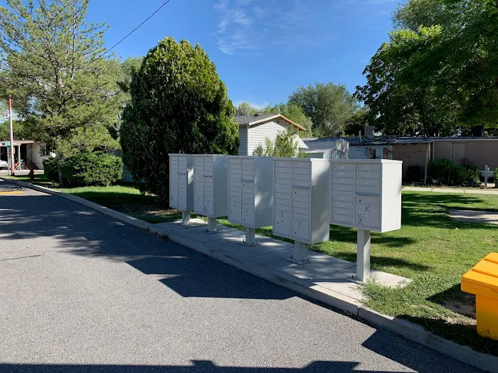 Town and Country Mobile Home Park Picture 5