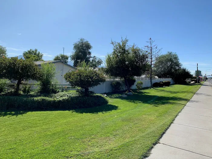 Town and Country Mobile Home Park Picture 9