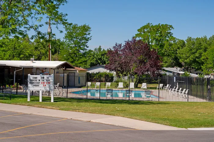 Cottonwood Coves MHC Picture 9