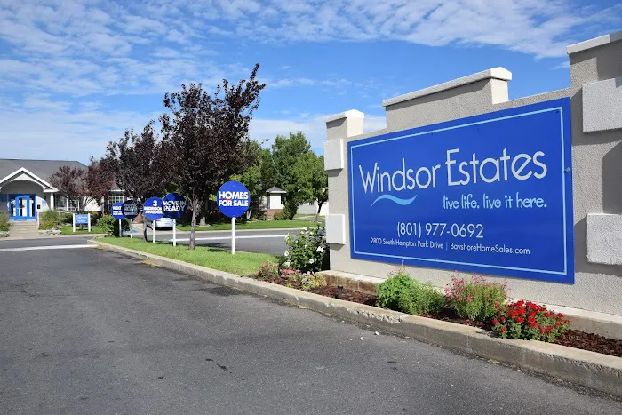 Windsor Estates Manufactured Home Community Picture 2