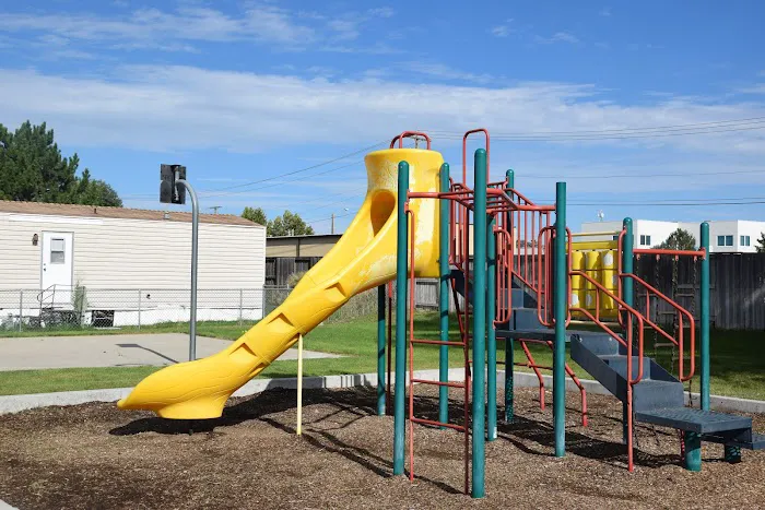 Windsor Estates Manufactured Home Community Picture 10