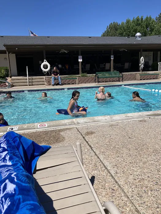 Majestic Meadows Mobile Home Park Picture 2