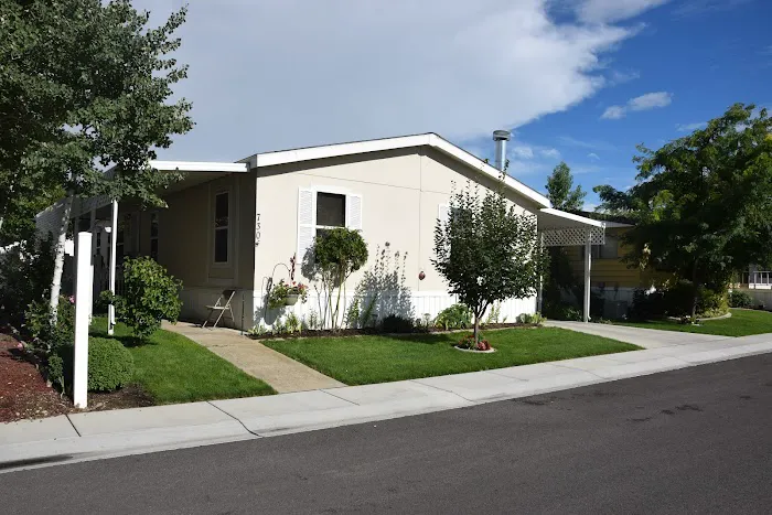 Camelot Manufactured Home Community Picture 5