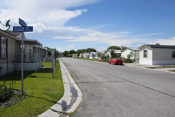 Kopper View Manufactured Home Community Picture 5