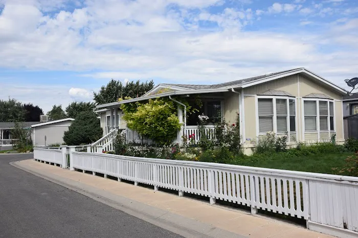 Crescentwood Village Manufactured Home Community Picture 1