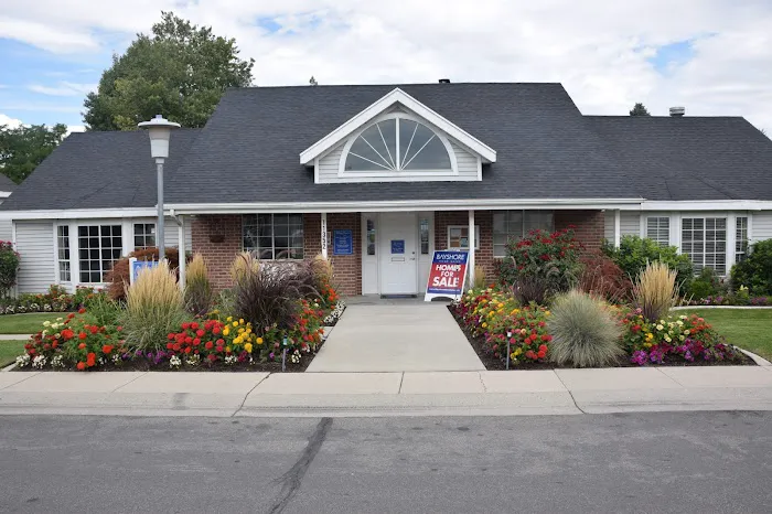 Crescentwood Village Manufactured Home Community Picture 3