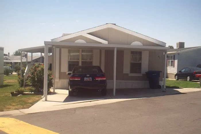 Apple Acres Picture 5