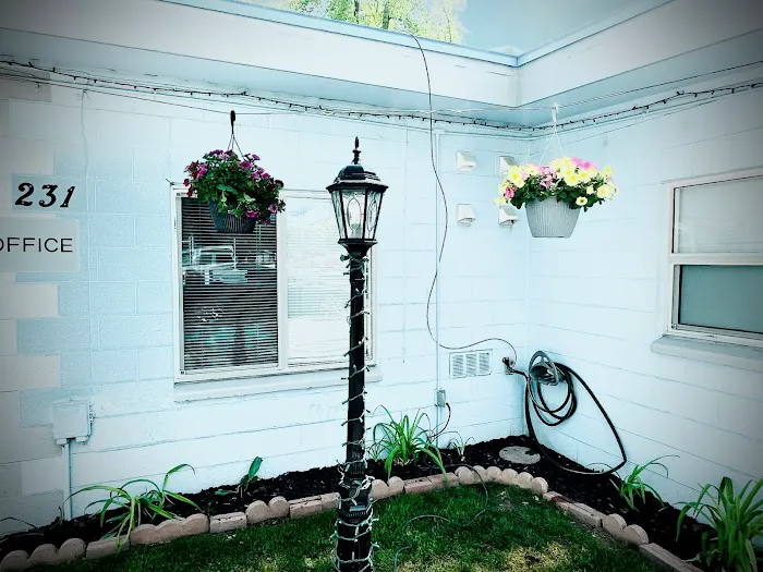 Circle L Manufactured Home Community Picture 10