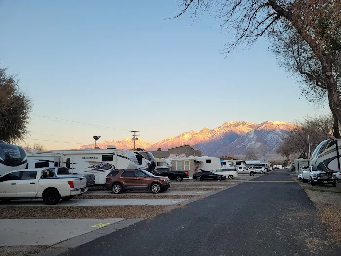 Mountain Shadows RV Park Picture 4