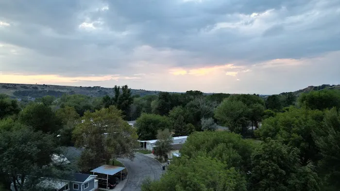 Cottonwood Estates Picture 3