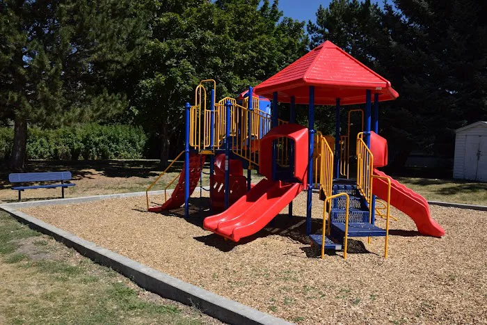 Willow Creek Estates Manufactured Home Community Picture 8