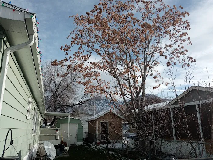 Imperial Mobile Home Park Picture 6