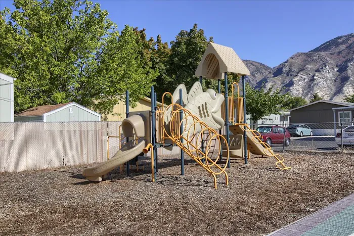 Crestline Mobile Estates Picture 2