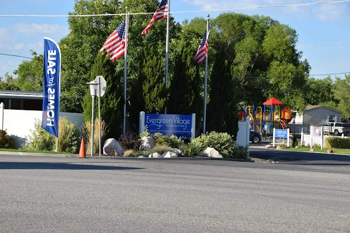 Evergreen Village Manufactured Home Community Picture 7