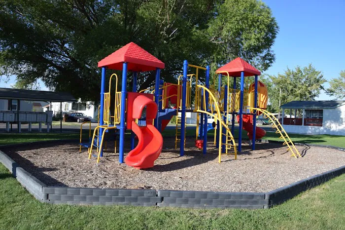 Evergreen Village Manufactured Home Community Picture 3