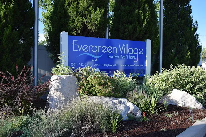 Evergreen Village Manufactured Home Community Picture 4