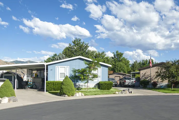 Oakbrook Crest, manufactured home community Picture 1