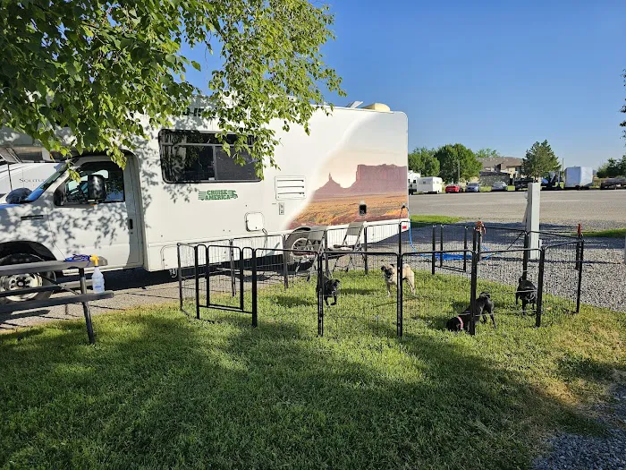 Traveland RV Park Picture 6