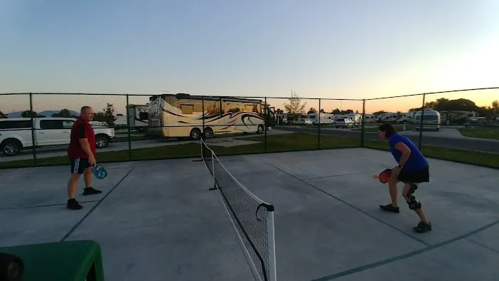 Aspen Grove Rv Park Picture 7