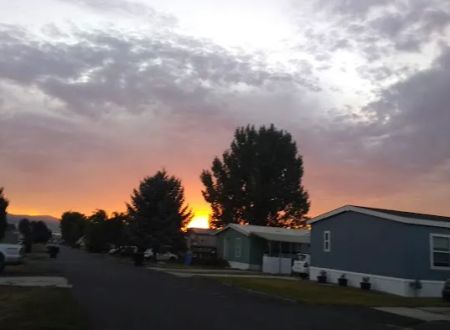 Willow Creek Mobile Home Community
