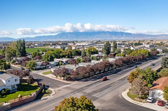 Sheila Olsen, Cinnamon Ridge Mobile Home Community Picture 1