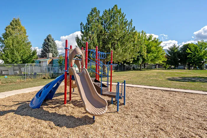 Sheila Olsen, Cinnamon Ridge Mobile Home Community Picture 7