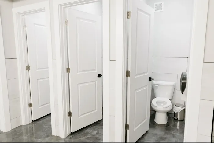 Rollin' Home RV Park Picture 1