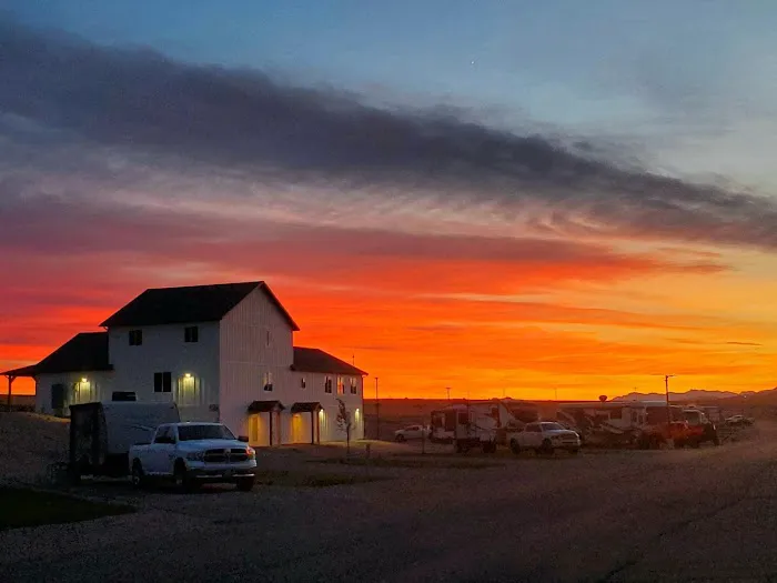 Rollin' Home RV Park Picture 10