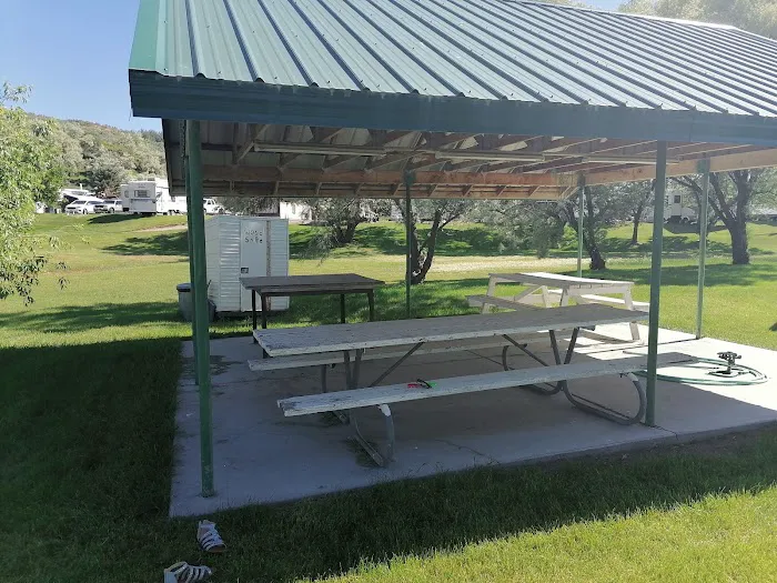 Riverside RV Picture 2