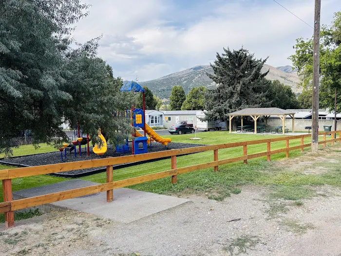 Elk Village Mobile Home Community Picture 4