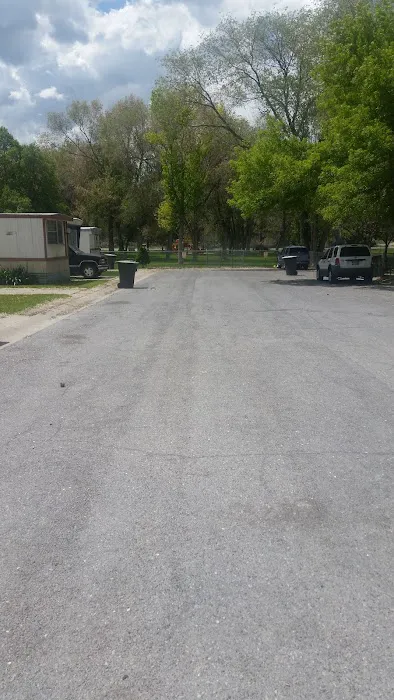 Sunnybrook Courts Picture 1