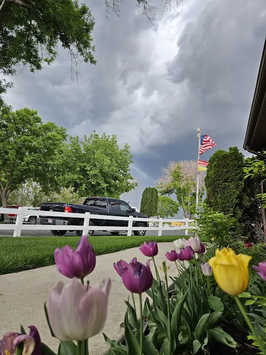 Cowboy RV & Mobile Home Park Picture 9