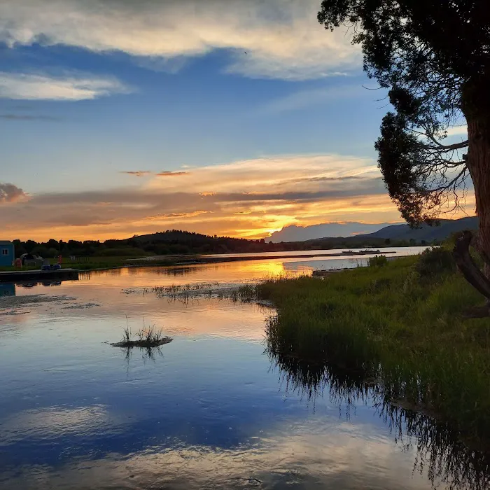 Cedar Bay Marina RV Park & Cafe Picture 5