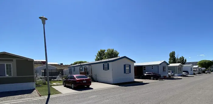 King's Crown Mobile Home Park Picture 5