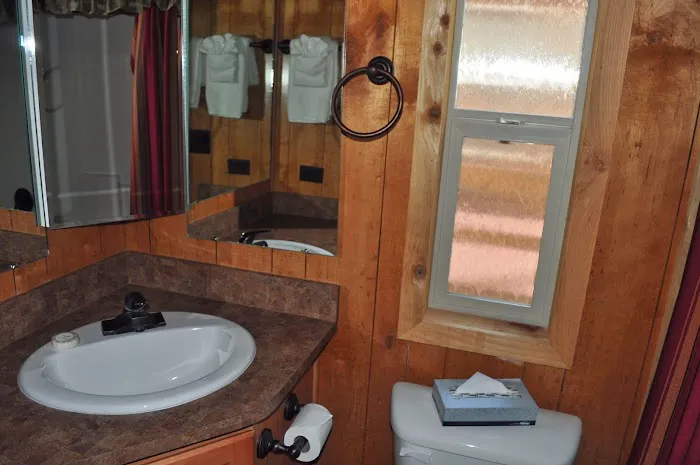 Glenwood Canyon Resort Picture 5