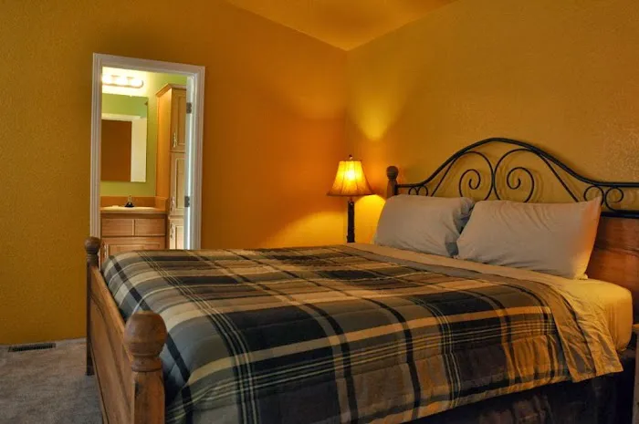 Glenwood Canyon Resort Picture 4