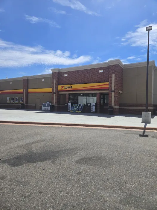 Love's RV Hookup Picture 10