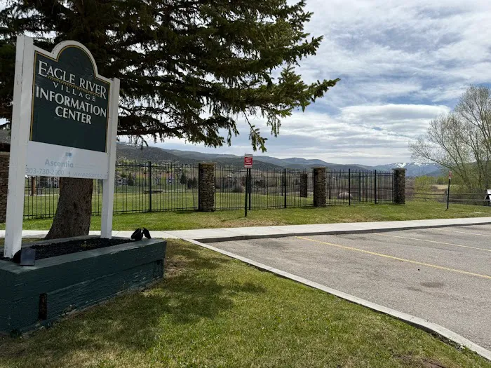 Eagle River Village Picture 10